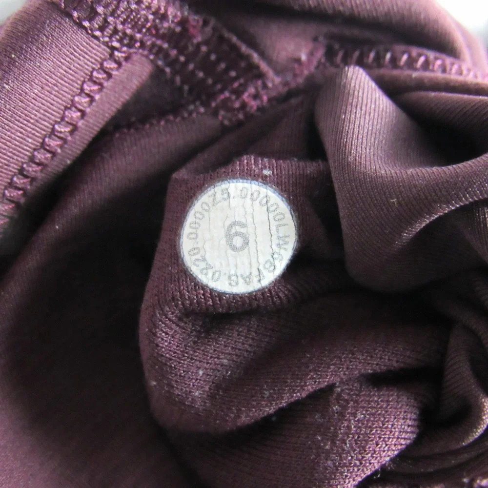 Lululemon Crop Leggings Womens 6 Burgundy High Rise Yoga Pants - Picture 4 of 5